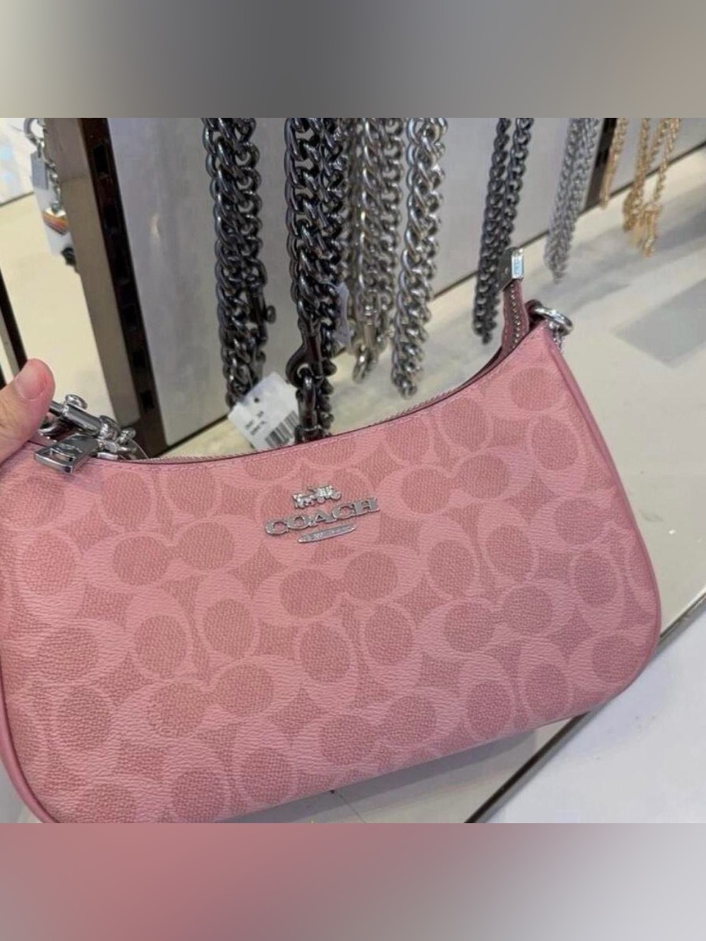 COACH - Teri shoulder bag Signature Canvas
CV933 dusty Pink